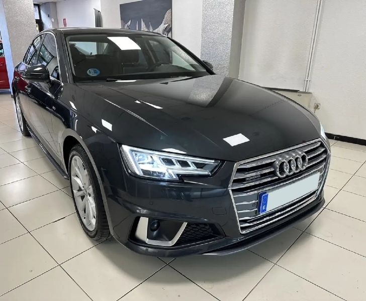 Audi A4 • 2019 • 30,500 km 12