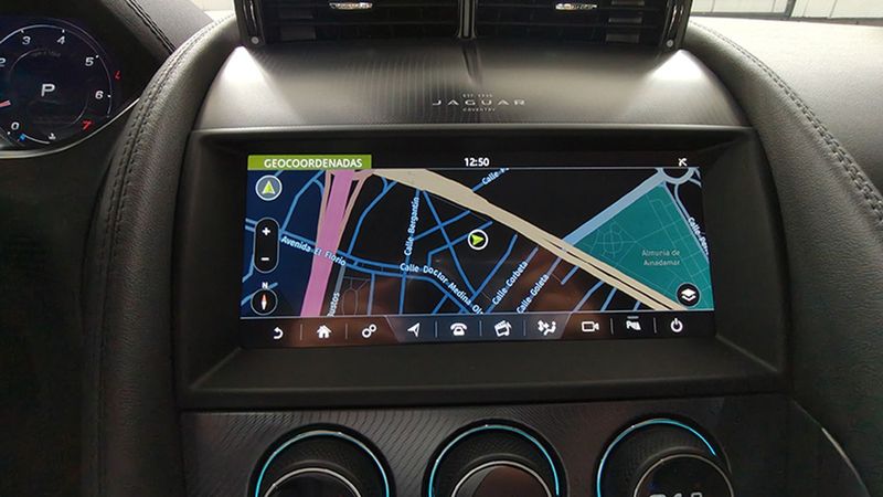 Jaguar F-Type • 2021 • 24,532 km 11