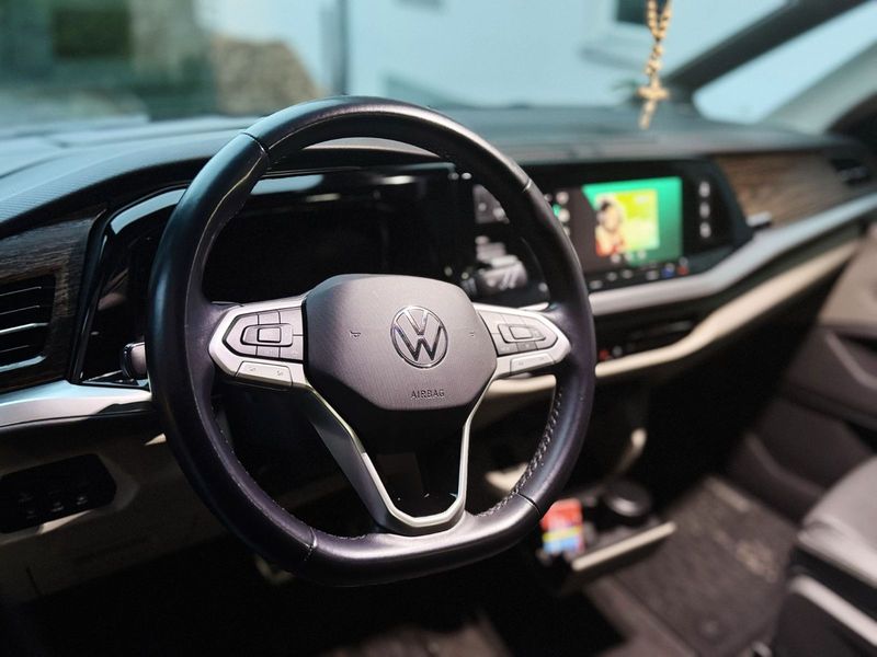 Volkswagen Multivan • 2021 • 49,800 km 9