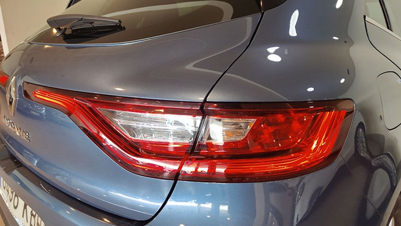 Renault Mégane • 2017 • 56,344 km 11