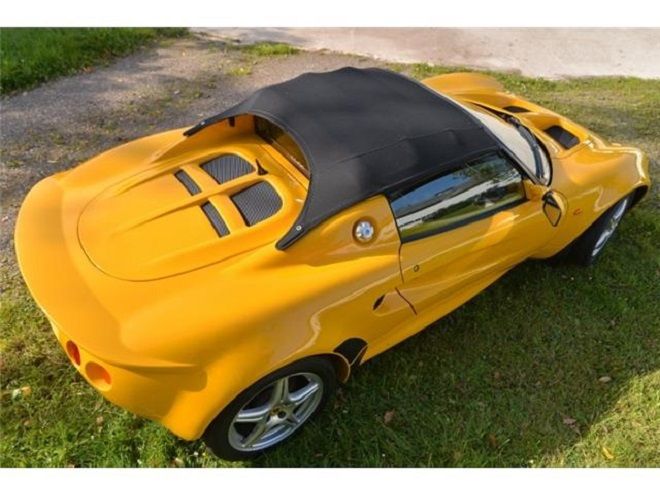 Lotus Elise • 1998 • 112,000 km 2