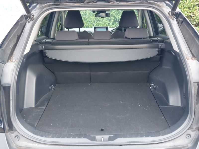 Toyota RAV4 • 2021 • 8,000 km 4