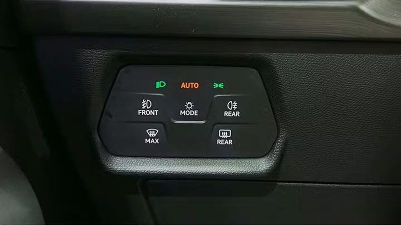 Seat Leon • 2022 • 38,626 km 30