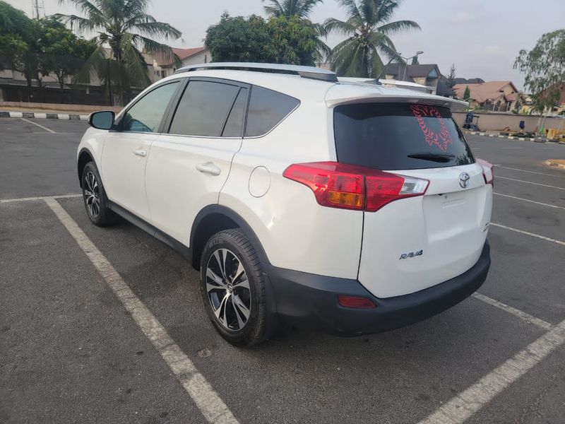 Toyota RAV4 • 2020 • 50,000 km 4