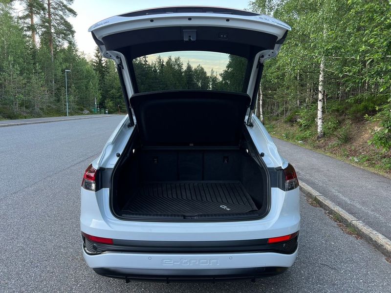 Audi e-tron • 2022 • 46,000 km 2