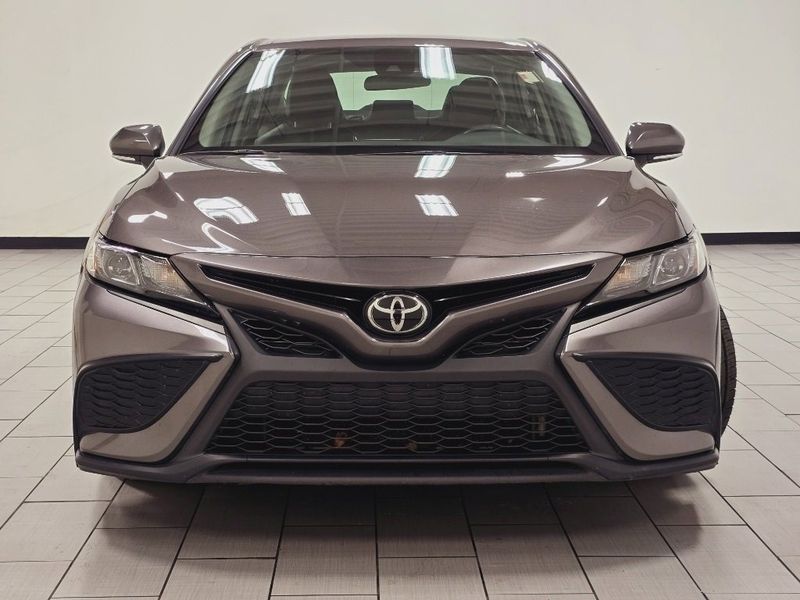 Toyota Camry Hybrid • 2022 • 20,453 km 2