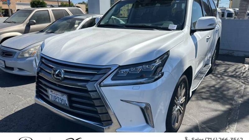Lexus LX • 2017 • 53,162 km 1