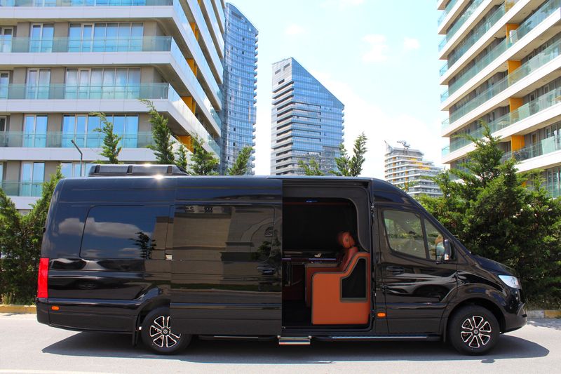 Mercedes-Benz Sprinter • 2023 • 0 km 25