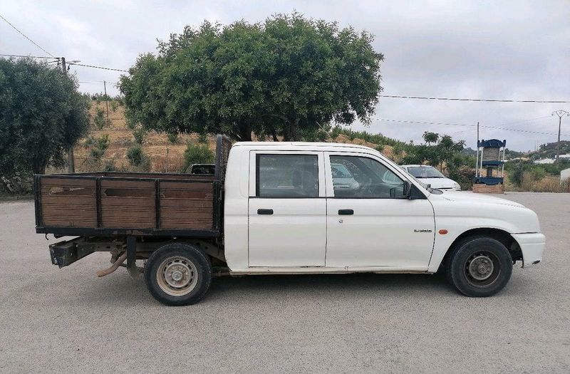 Mitsubishi L200 • 2000 • 200,000 km 6