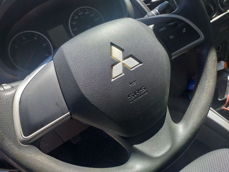 Mitsubishi L200 • 2016 • 225,000 km 3