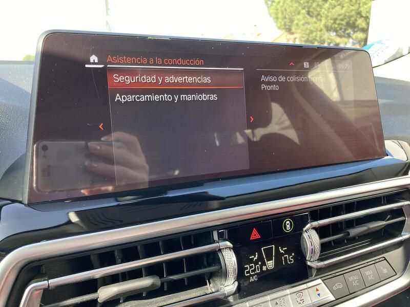 BMW X4 • 2022 • 44,798 km 40