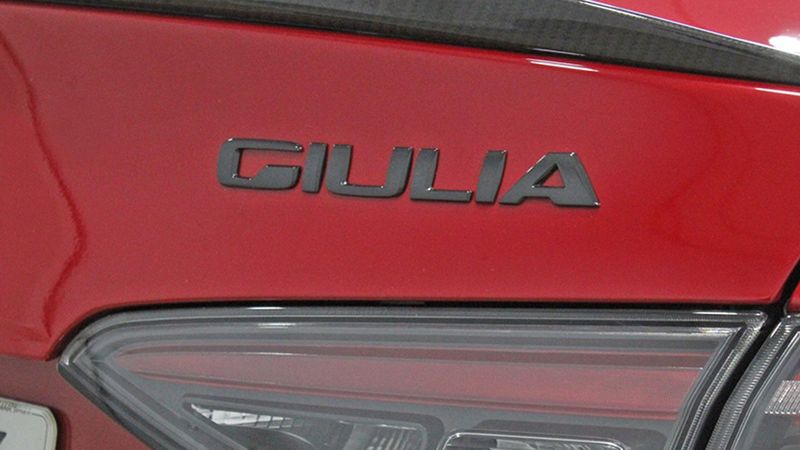 Alfa Romeo Giulia • 2021 • 39,000 km 25