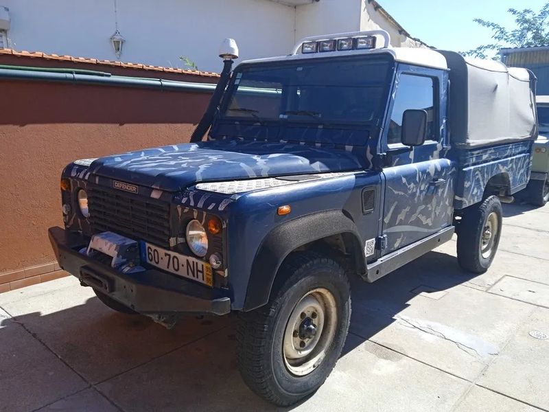 Land Rover Defender • 1999 • 184,000 km 1