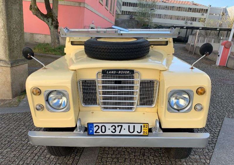 Land Rover Defender • 1982 • 80,564 km 2