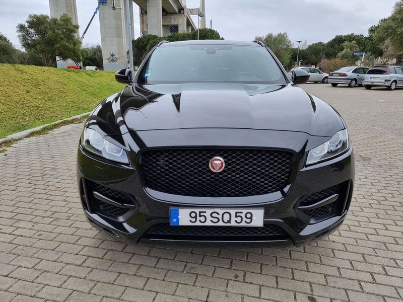 Jaguar F-Pace • 2017 • 60,000 km 1