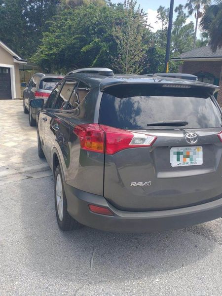 Toyota RAV4 • 2014 • 154,000 km 2