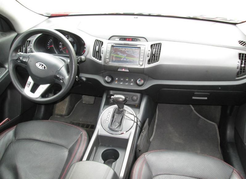 Kia Sportage • 2012 • 122,000 km 5