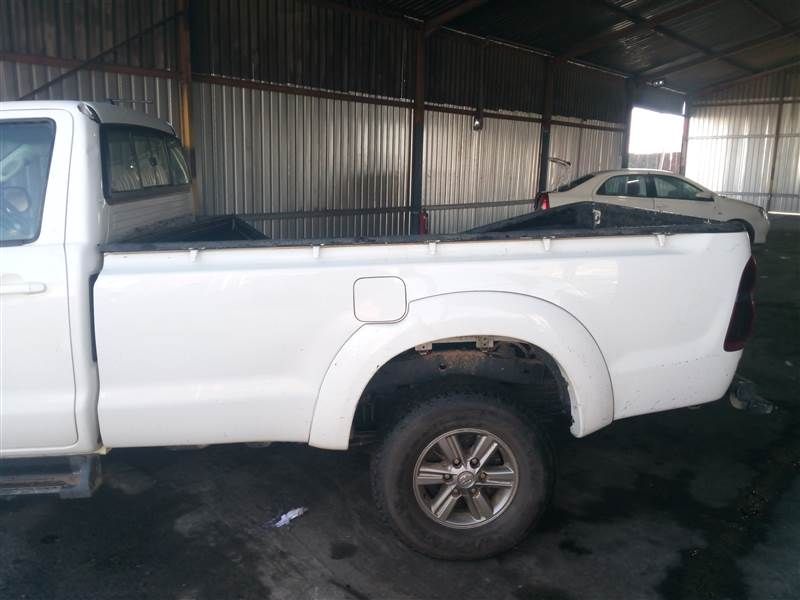 Toyota Hilux • 2015 • 85,665 km 4