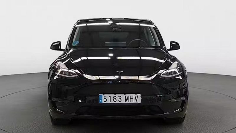 Tesla Model Y • 2023 • 84,413 km 8