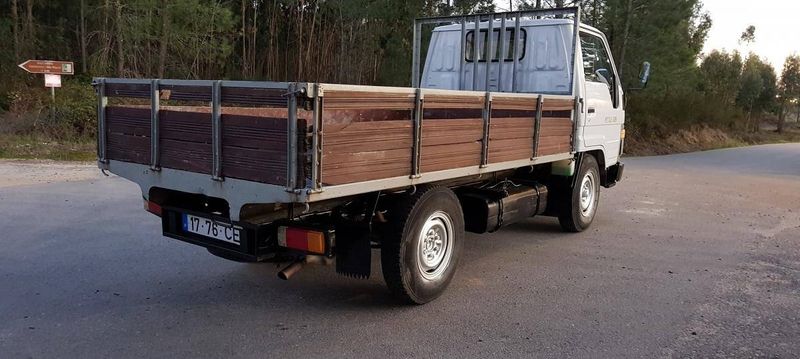 Toyota Dyna • 1993 • 299,999 km 2