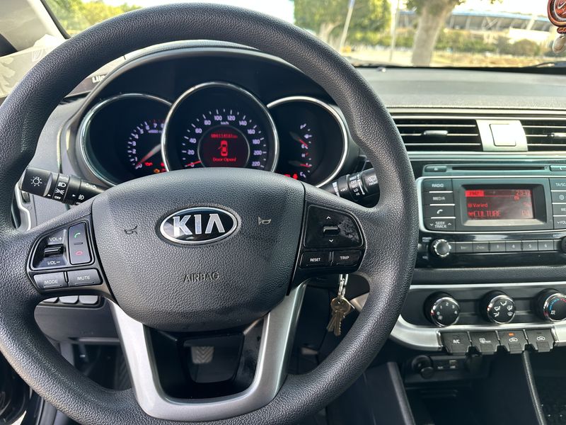 Kia Rio • 2016 • 111,000 km 4