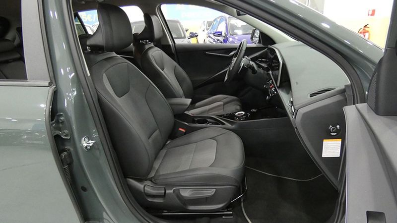Kia Niro EV • 2023 • 32,361 km 14