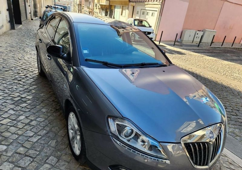 Lincoln Lido • 2010 • 75,000 km 2