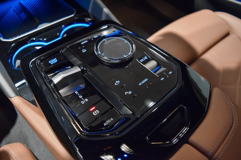 BMW M6 • 2024 • 5,000 km 3