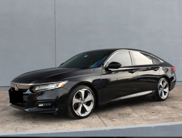 Honda Accord • 2019 • 75,000 km 1