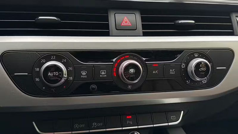 Audi A4 • 2017 • 54,197 km 15