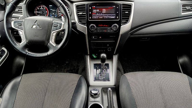 Mitsubishi L200 • 2020 • 121,530 km 7