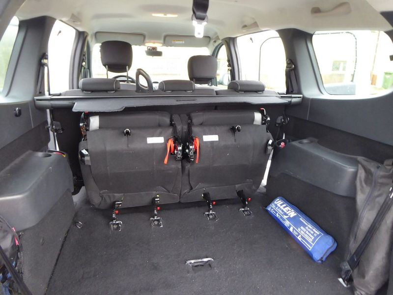 Dacia Lodgy • 2019 • 86,500 km 5