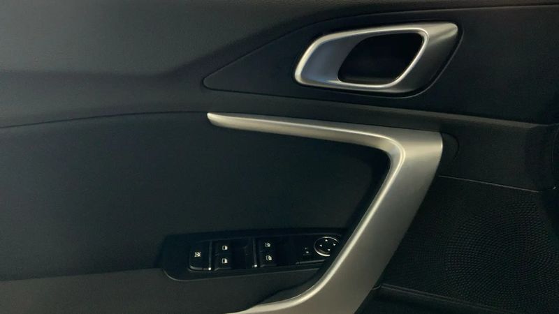 Kia Cee`d • 2023 • 13,108 km 9