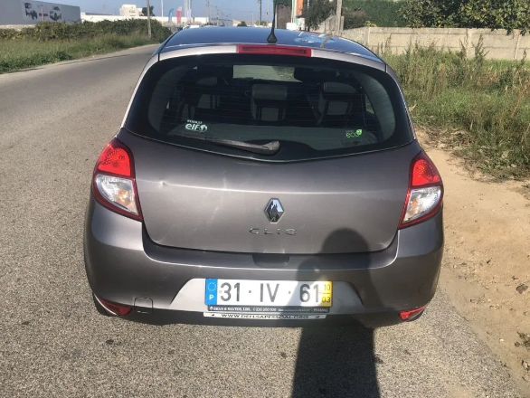 Renault Clio • 2010 • 301,220 km 2