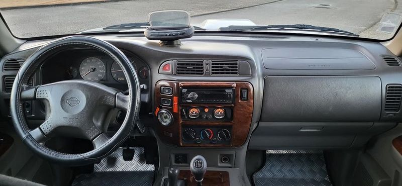 Nissan Patrol GR • 1998 • 300,000 km 4