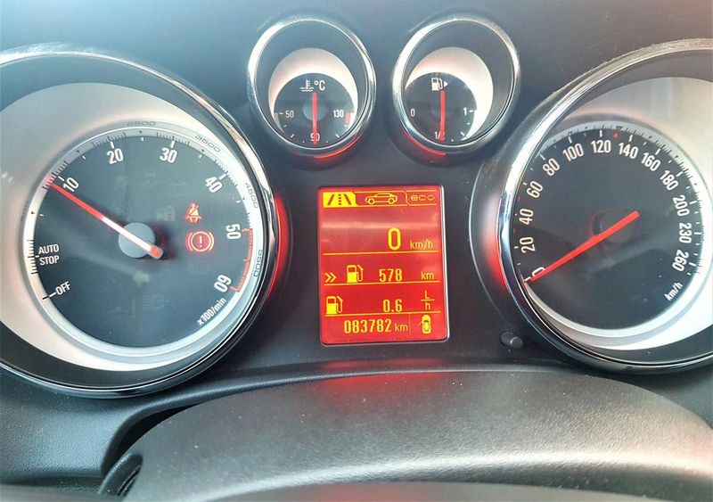 Opel Astra • 2015 • 89,999 km 3