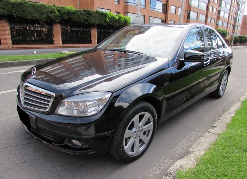 Mercedes-Benz C • 2010 • 125,000 km 1