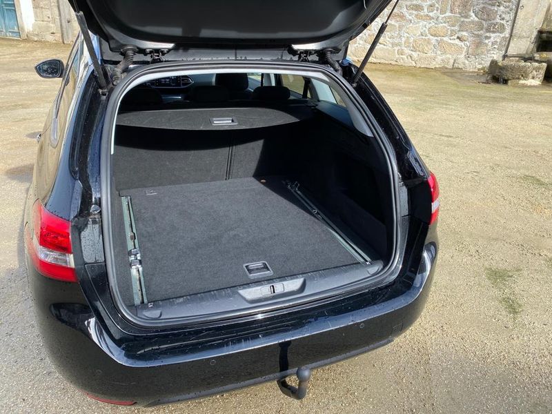 Peugeot 308 • 2016 • 124,000 km 6