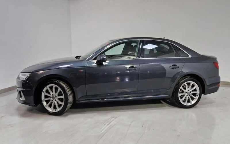 Audi A4 • 2019 • 64,096 km 3