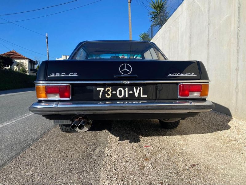 Mercedes-Benz 200 - 300 • 1972 • 49,000 km 7