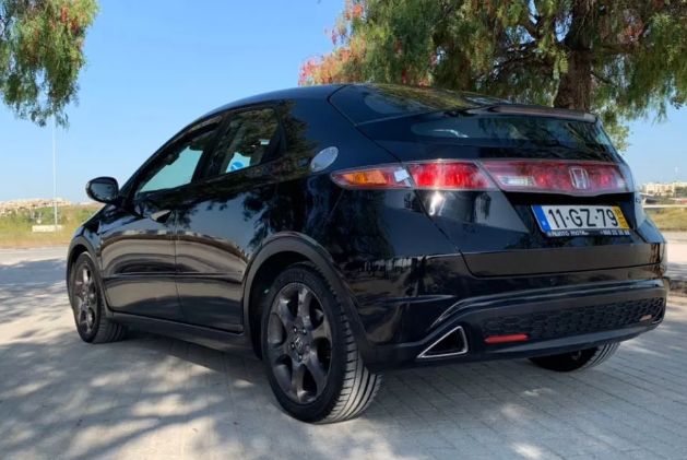 Honda Civic • 2008 • 201,000 km 3