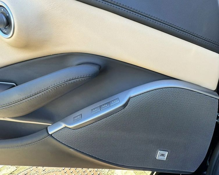 Ferrari Portofino • 2020 • 17,600 km 23