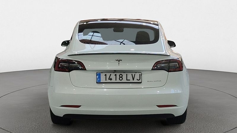 Tesla Model 3 • 2021 • 64,033 km 8