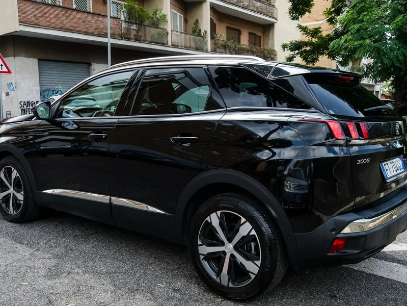 Peugeot 3008 • 2018 • 40,125 km 3