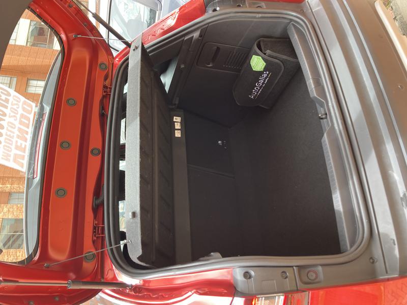 Renault Captur • 2020 • 12,000 km 2