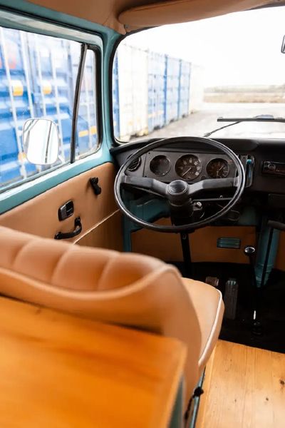 Volkswagen Multivan • 1989 • 220,800 km 3