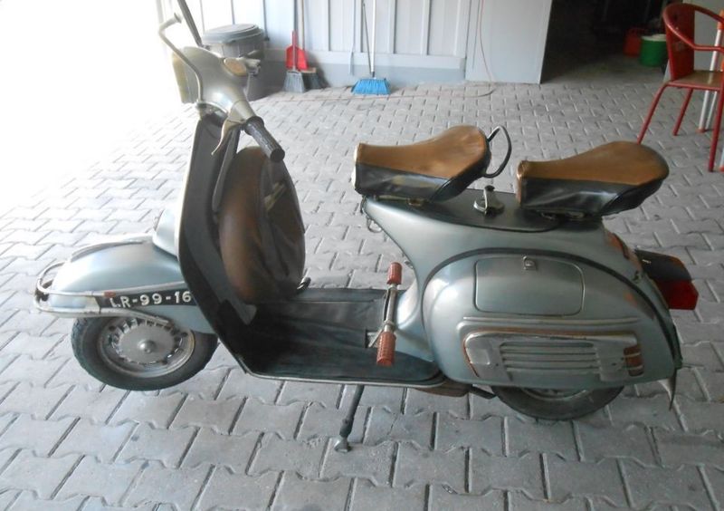 Vespa s150 • 1971 • 21,000 km 2