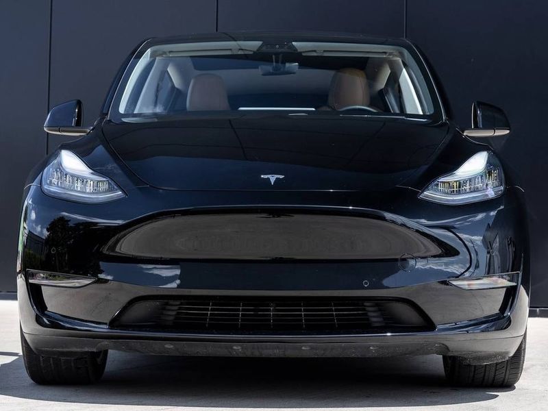 Tesla Model Y • 2022 • 10 km 2