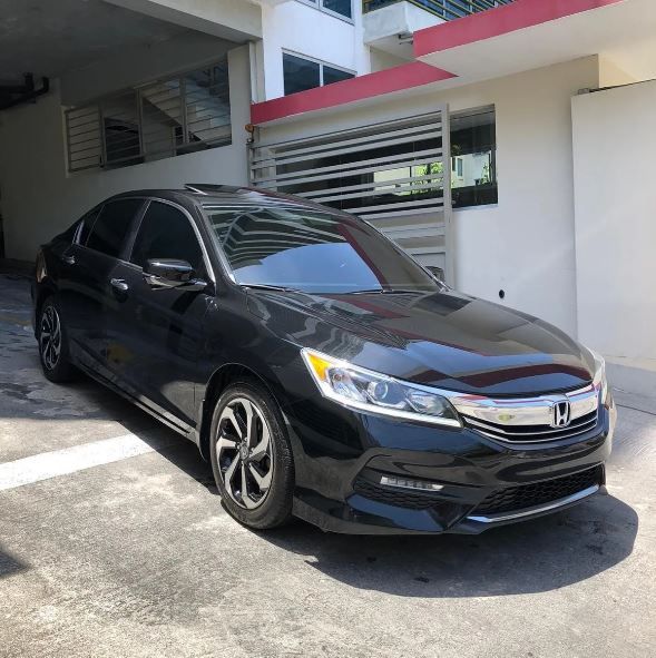 Honda Accord • 2017 • 82,000 km 1