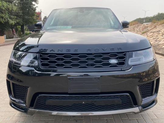 Land Rover Range Rover Sport • 2019 • 1,136 km 7